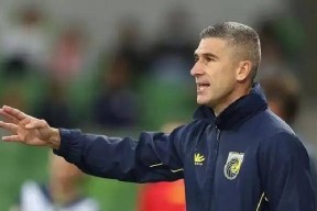 YY易游m6米乐福建YY易游m6米乐信息技术有限公司-关于球队换帅谋突破，球员训练备战紧张的信息