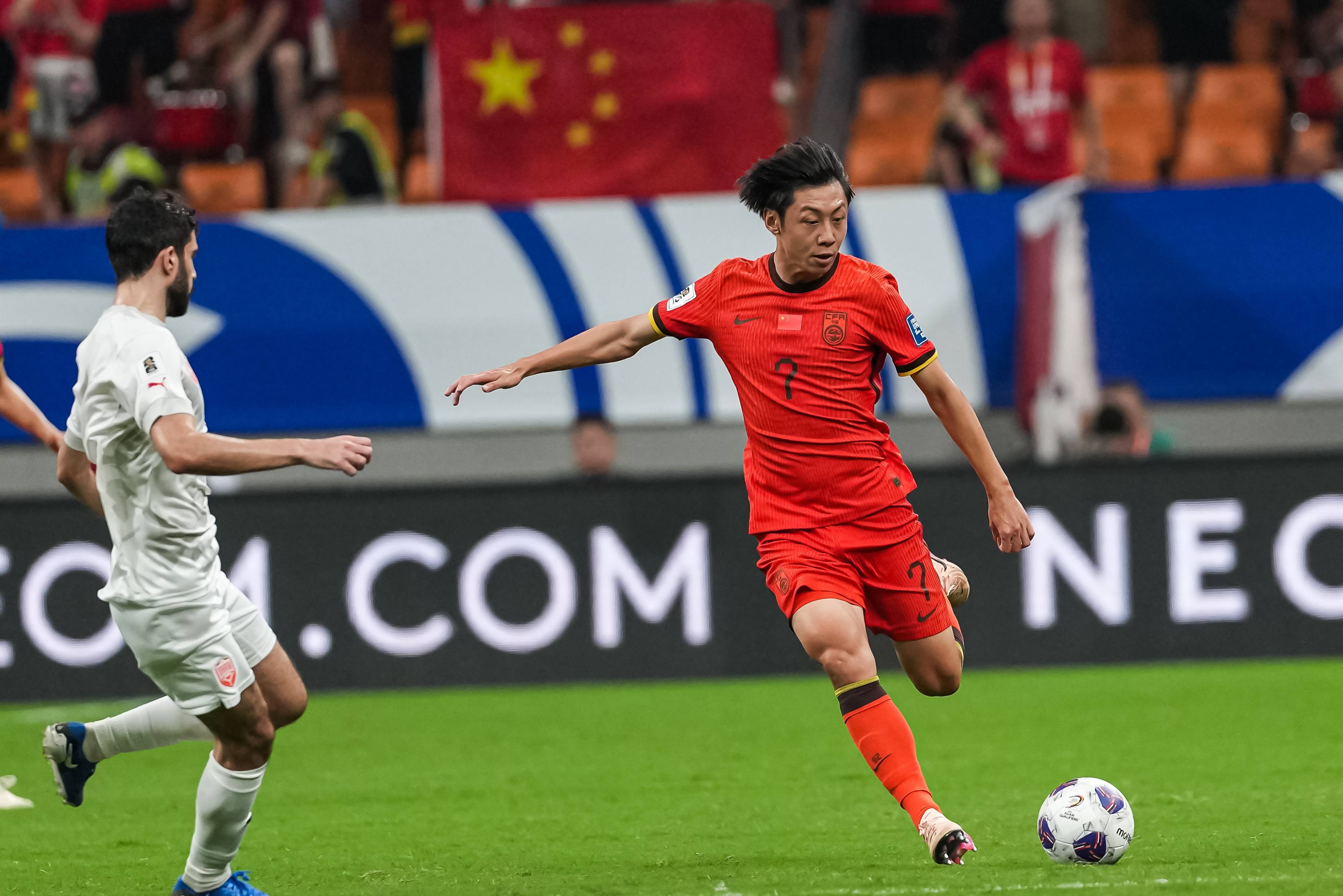 包含申花换帅效果显著，球队打出全新气象的词条